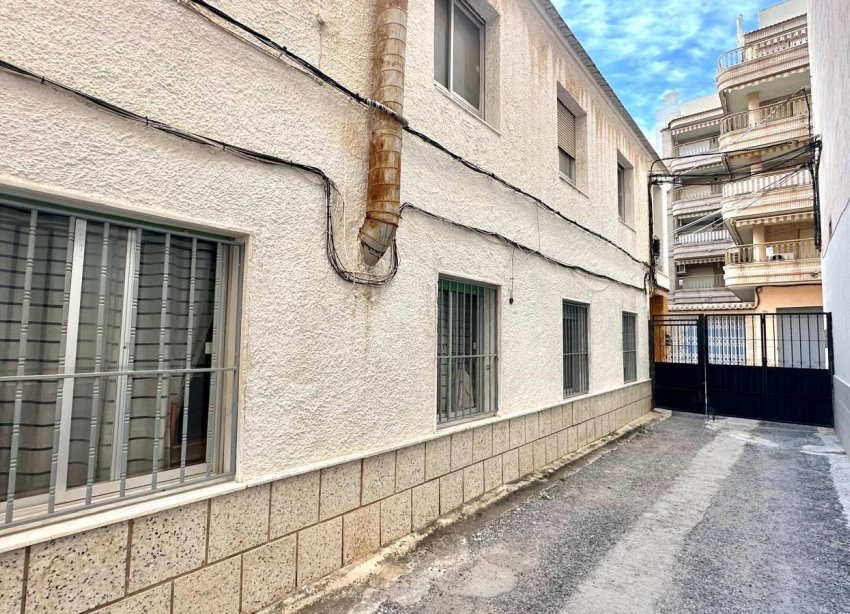 Resale - Villa - Torrevieja - Playa del Cura