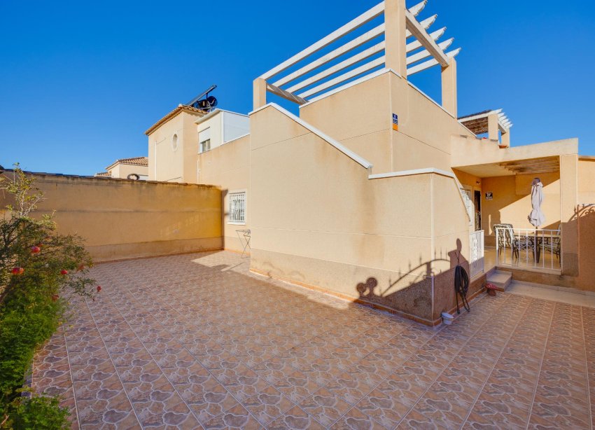 Resale - Villa - Torrevieja - Pueblo - Centro