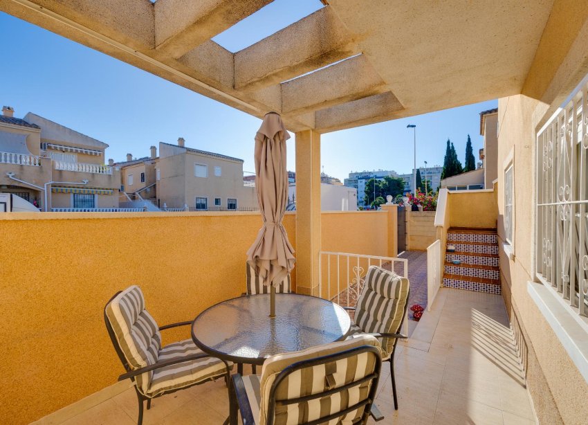 Resale - Villa - Torrevieja - Pueblo - Centro