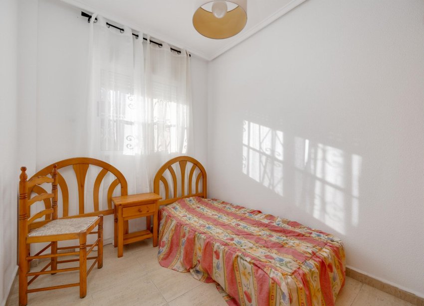 Resale - Villa - Torrevieja - Pueblo - Centro