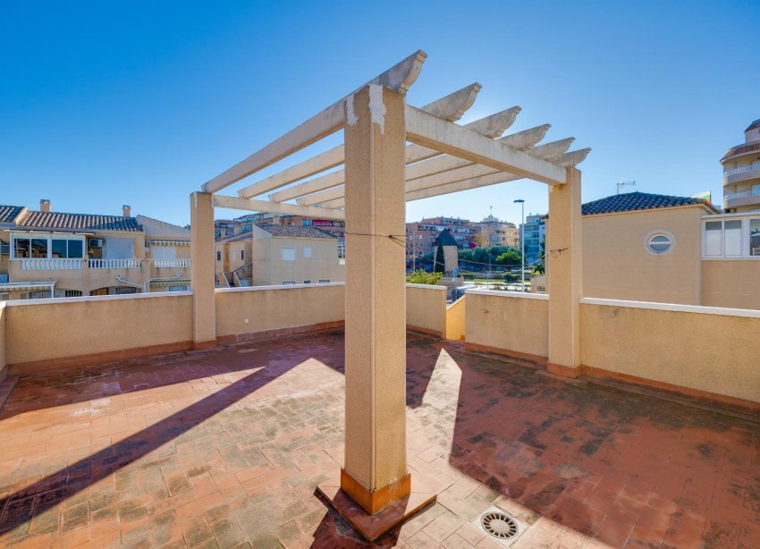 Resale - Villa - Torrevieja - Pueblo - Centro