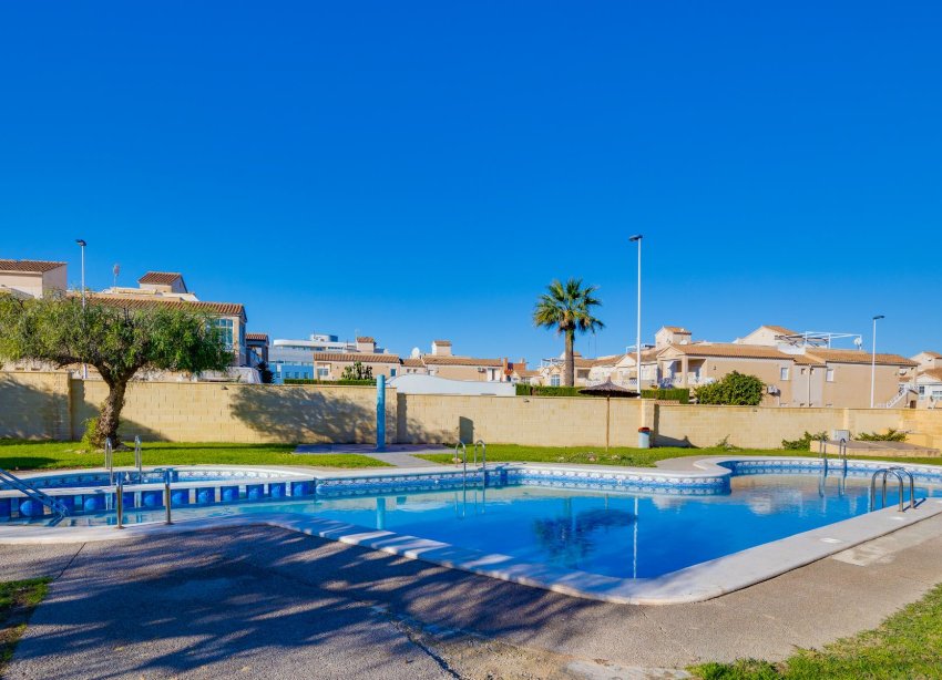 Resale - Villa - Torrevieja - Pueblo - Centro