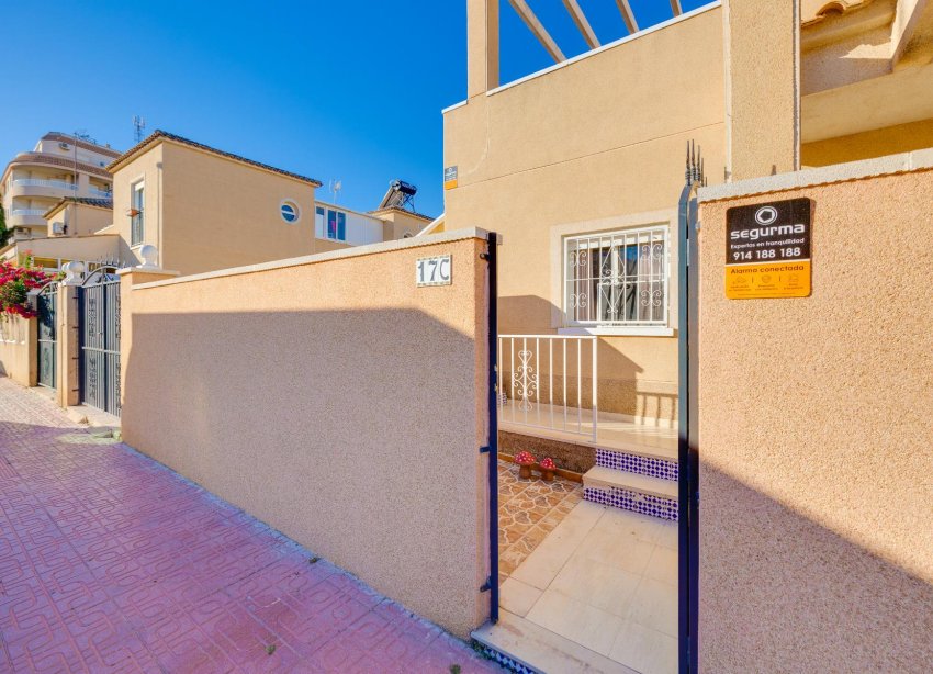 Resale - Villa - Torrevieja - Pueblo - Centro