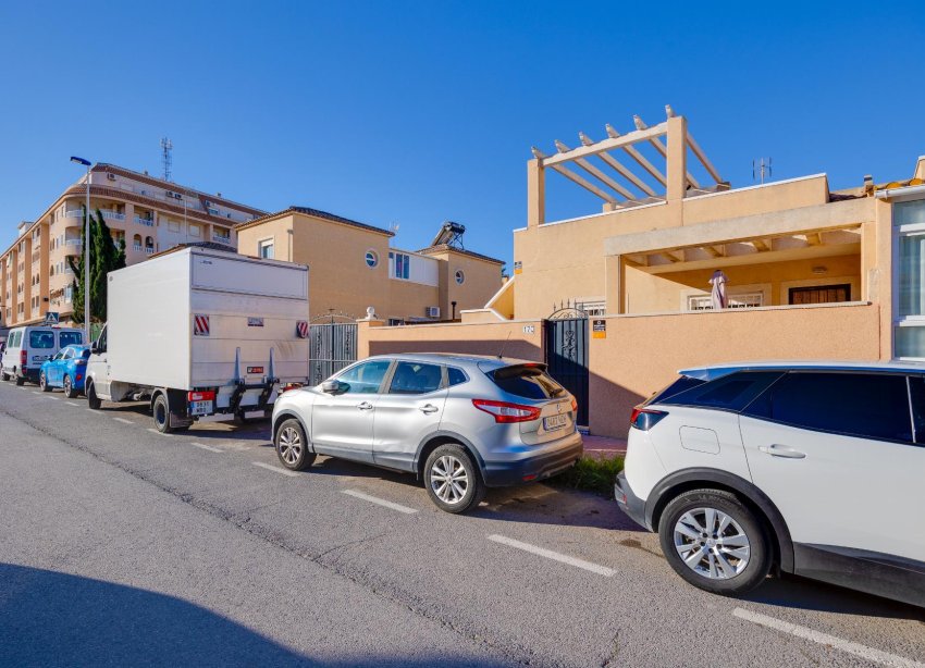 Resale - Villa - Torrevieja - Pueblo - Centro