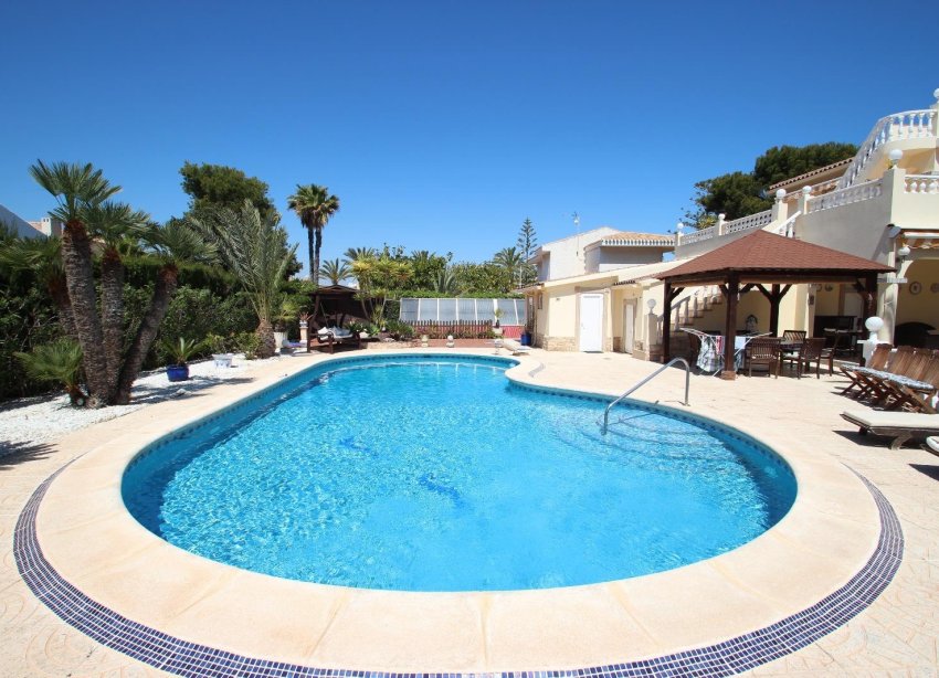 Resale - Villa - Torrevieja - Punta Prima