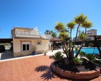 Resale - Villa - Torrevieja - Punta Prima