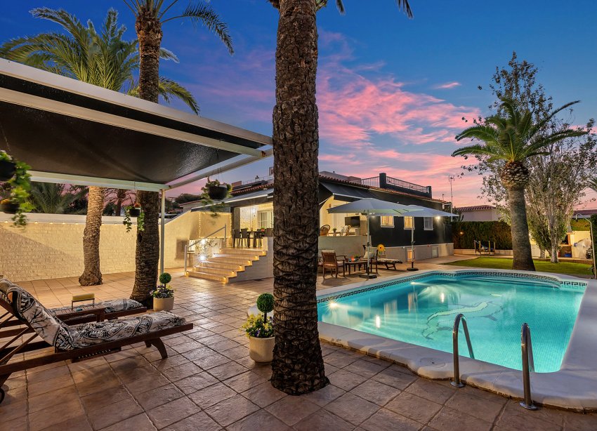 Resale - Villa - Torrevieja - Rocio del Mar