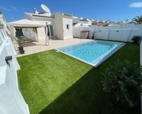 Resale - Villa - Torrevieja - San luis