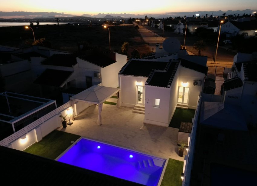 Resale - Villa - Torrevieja - San luis