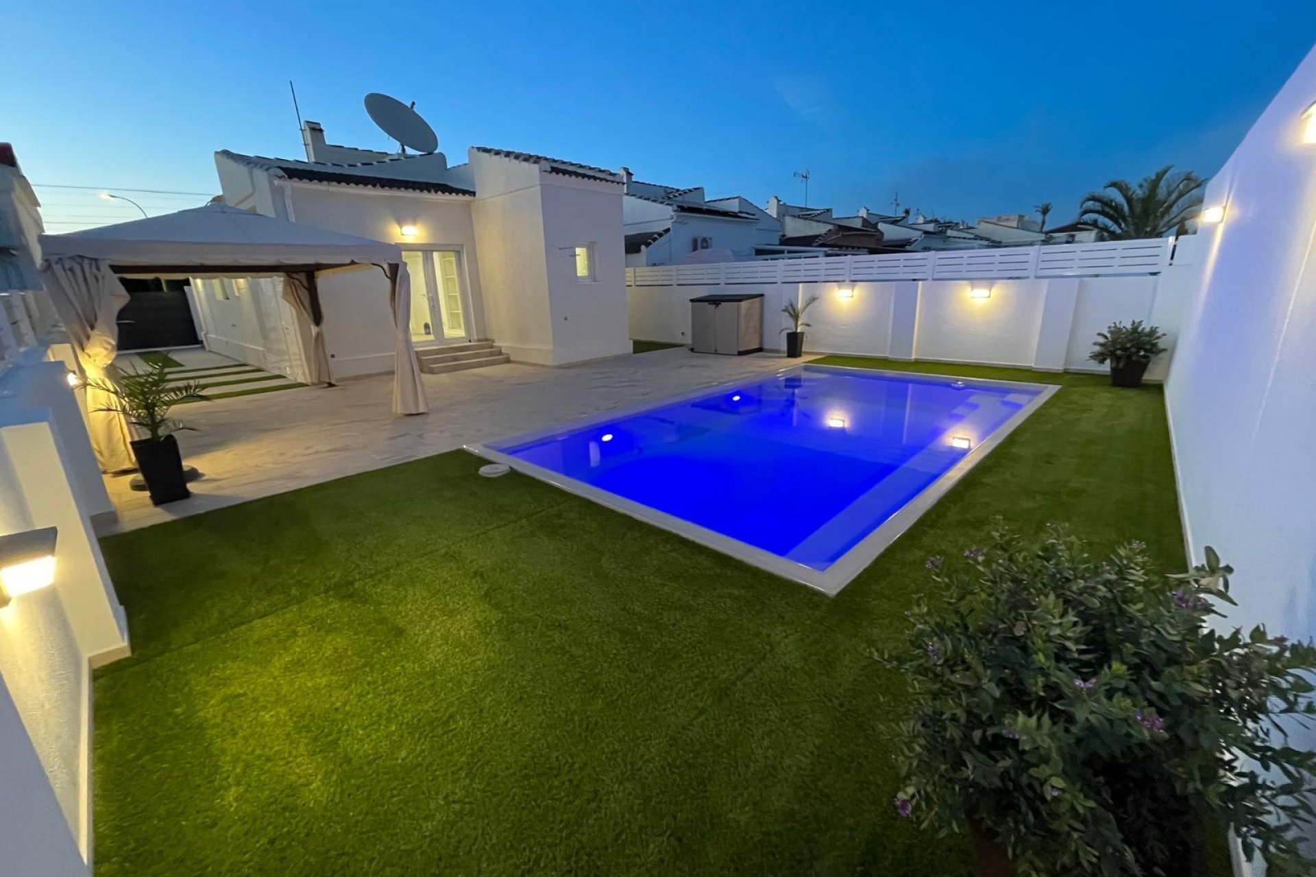 Resale - Villa - Torrevieja - San luis