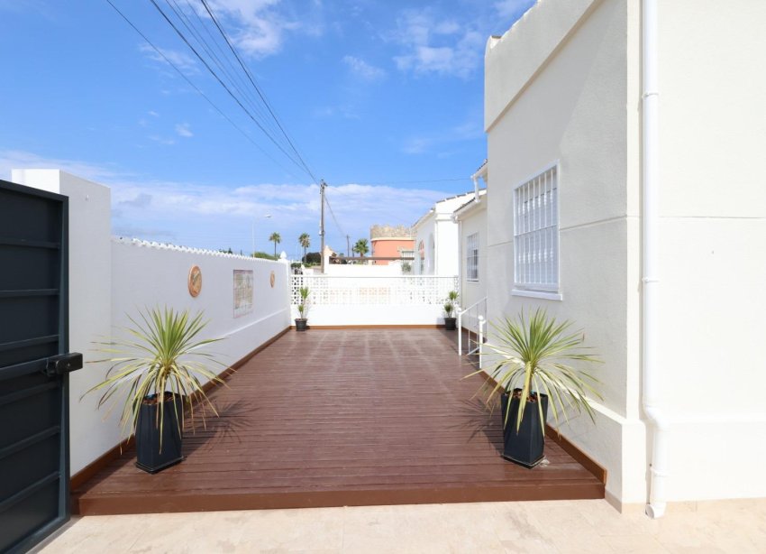 Resale - Villa - Torrevieja - San luis