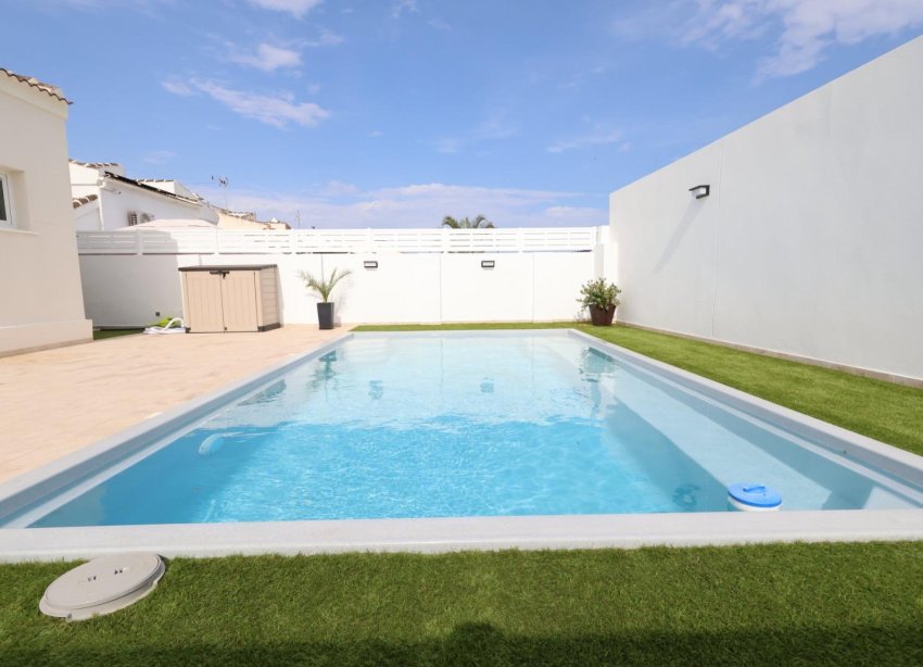 Resale - Villa - Torrevieja - San luis