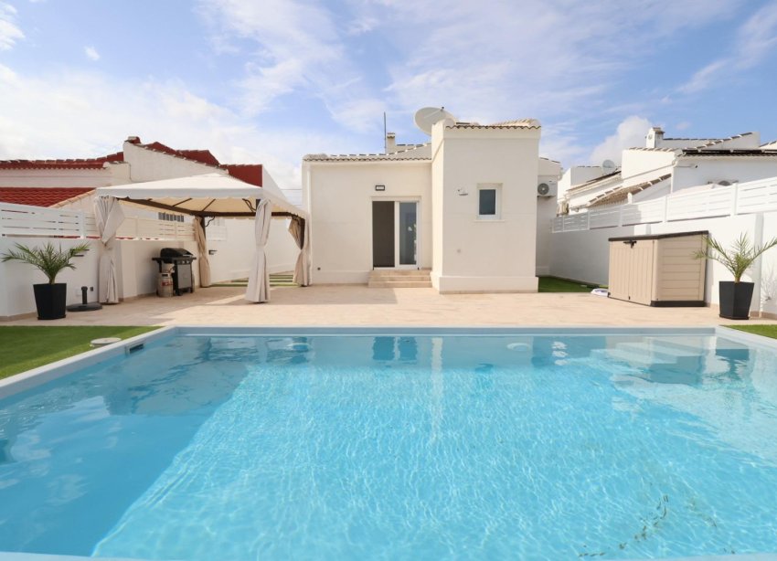 Resale - Villa - Torrevieja - San luis