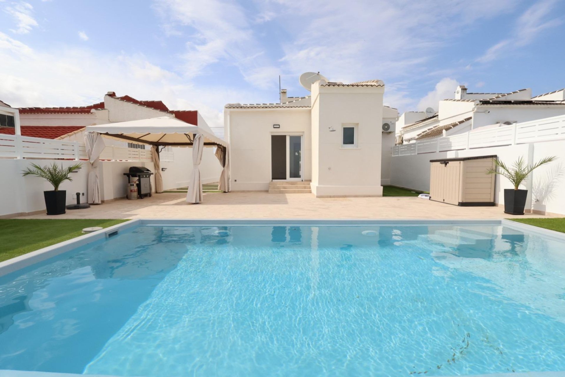 Resale - Villa - Torrevieja - San luis