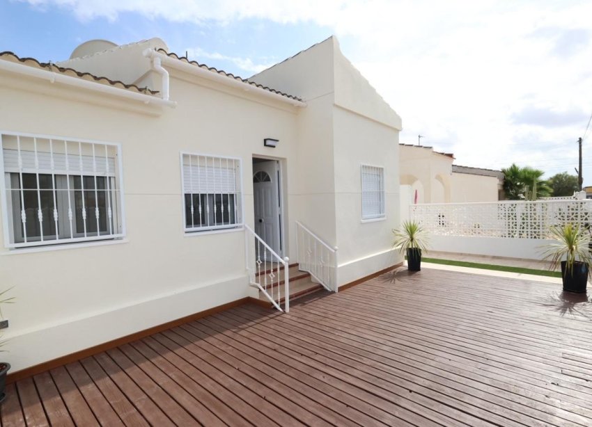 Resale - Villa - Torrevieja - San luis