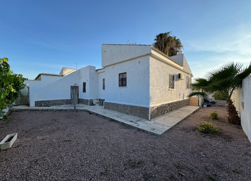 Resale - Villa - Torrevieja - San luis