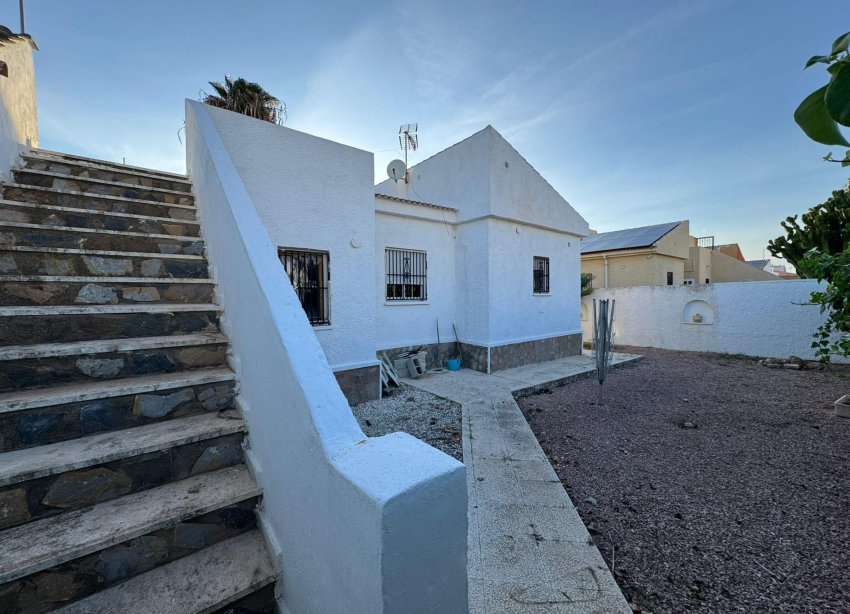 Resale - Villa - Torrevieja - San luis