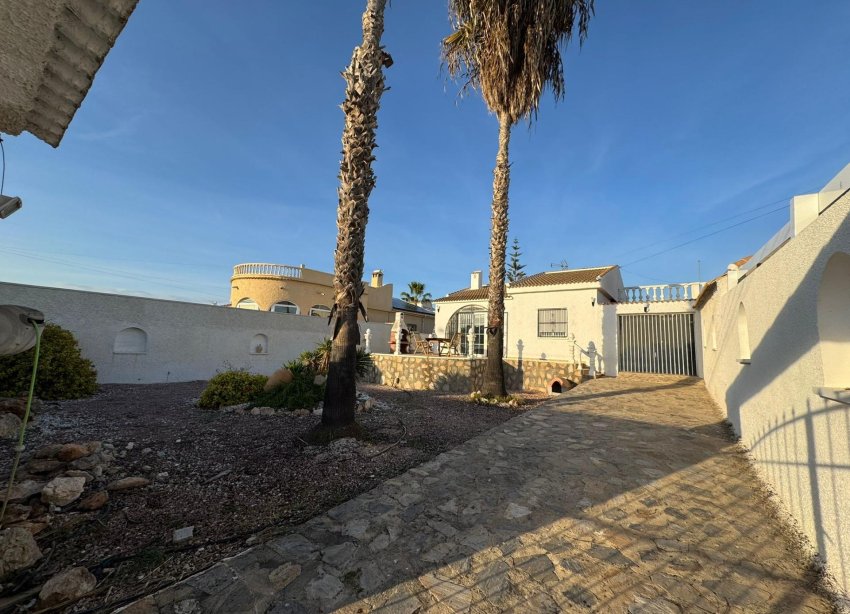 Resale - Villa - Torrevieja - San luis
