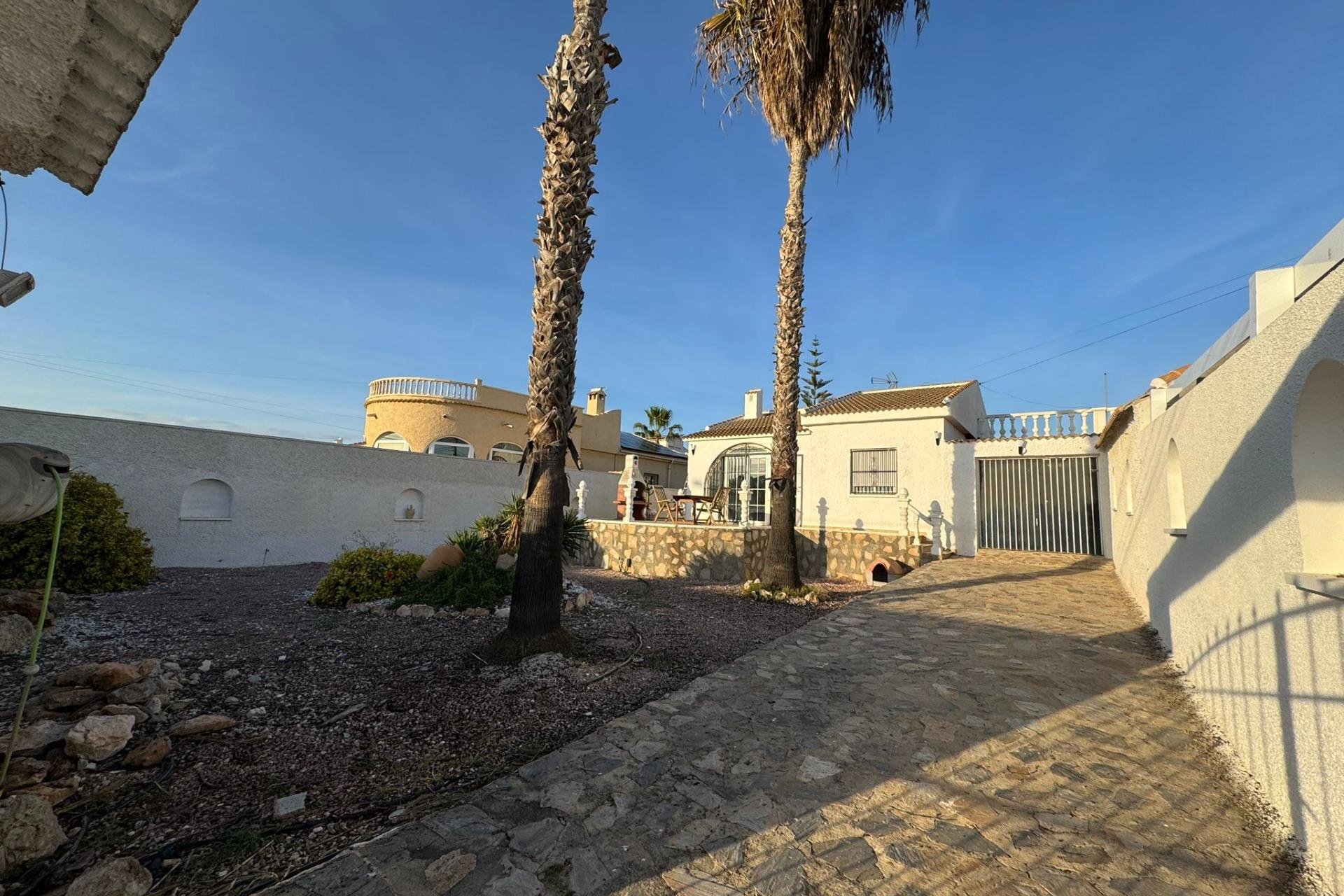 Resale - Villa - Torrevieja - San luis