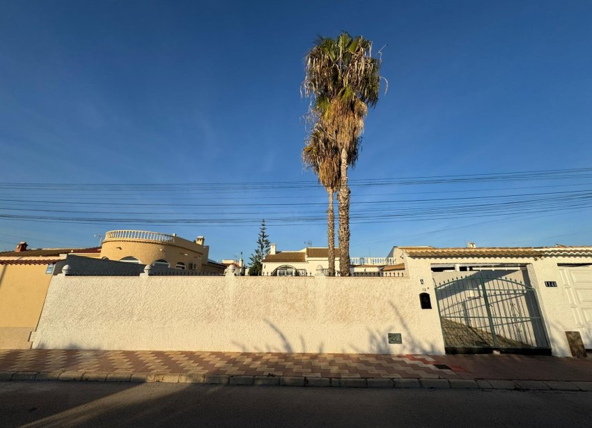 Resale - Villa - Torrevieja - San luis