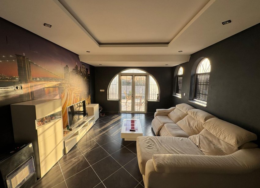 Resale - Villa - Torrevieja - San luis