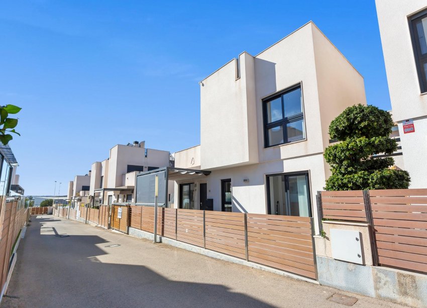 Resale - Villa - Torrevieja - Sector 25