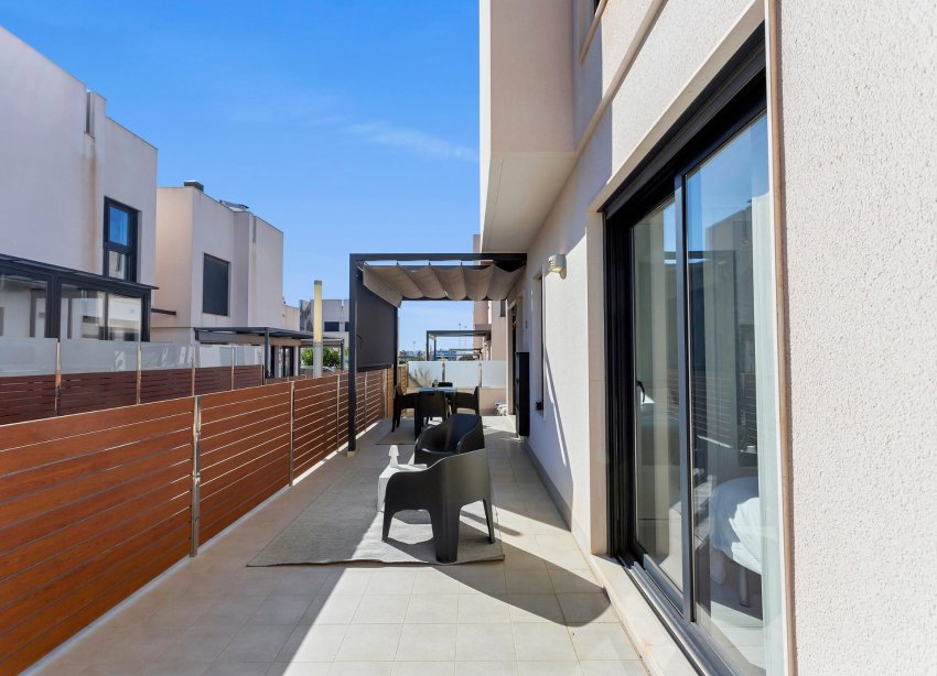 Resale - Villa - Torrevieja - Sector 25