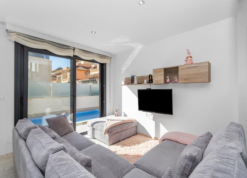 Resale - Villa - Torrevieja - Sector 25