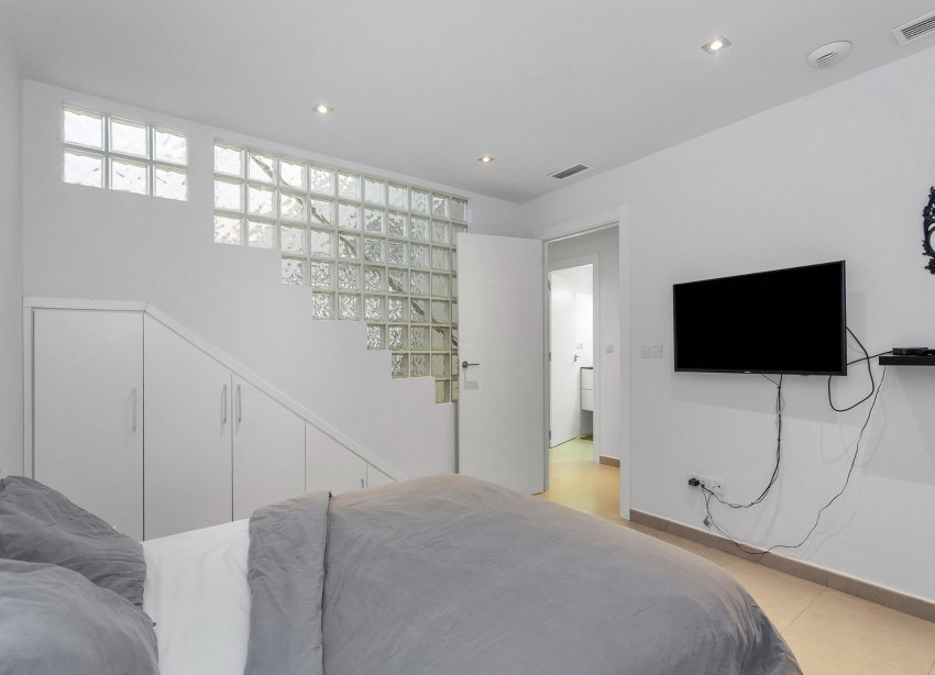 Resale - Villa - Torrevieja - Sector 25