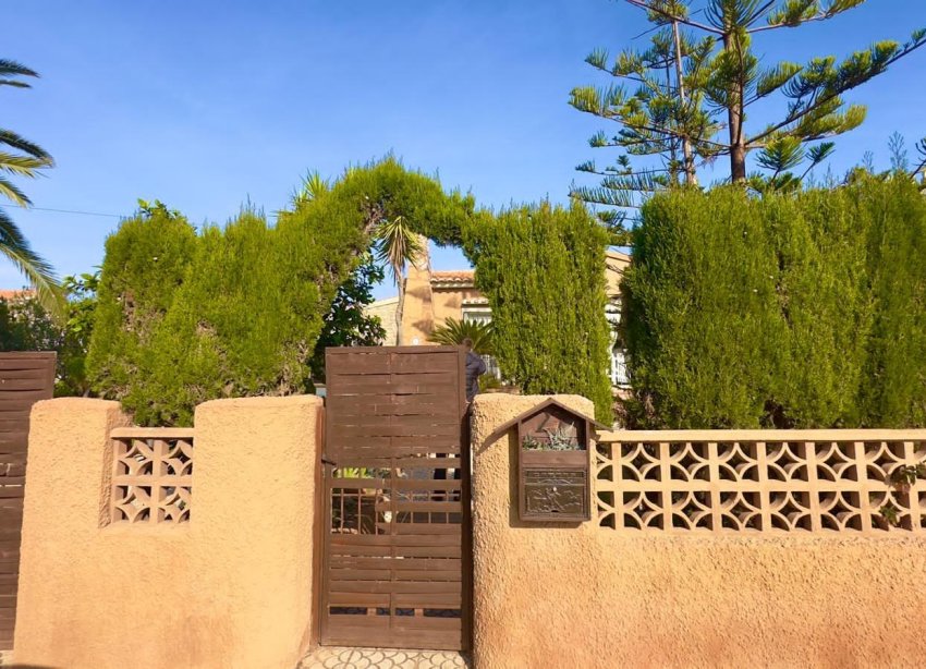 Resale - Villa - Torrevieja - Torreblanca
