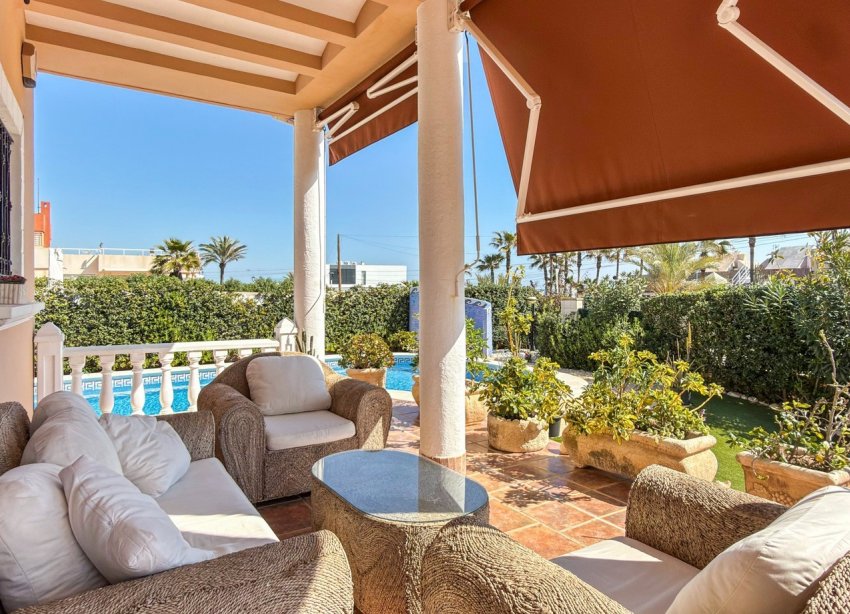 Resale - Villa - Torrevieja - Torrelamata - La Mata