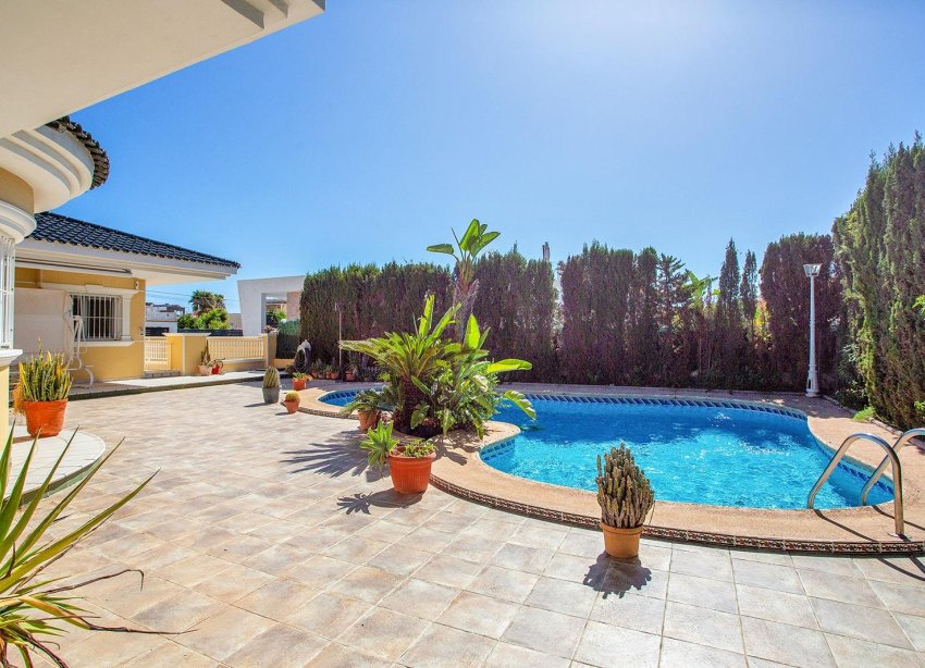 Resale - Villa - Torrevieja - Torreta florida