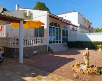 Resale - Villa - Torrevieja - Urbanización San Luis