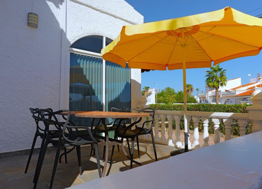 Resale - Villa - Torrevieja - Urbanización San Luis