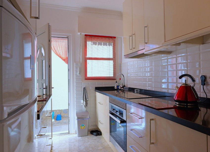 Resale - Villa - Torrevieja - Urbanización San Luis