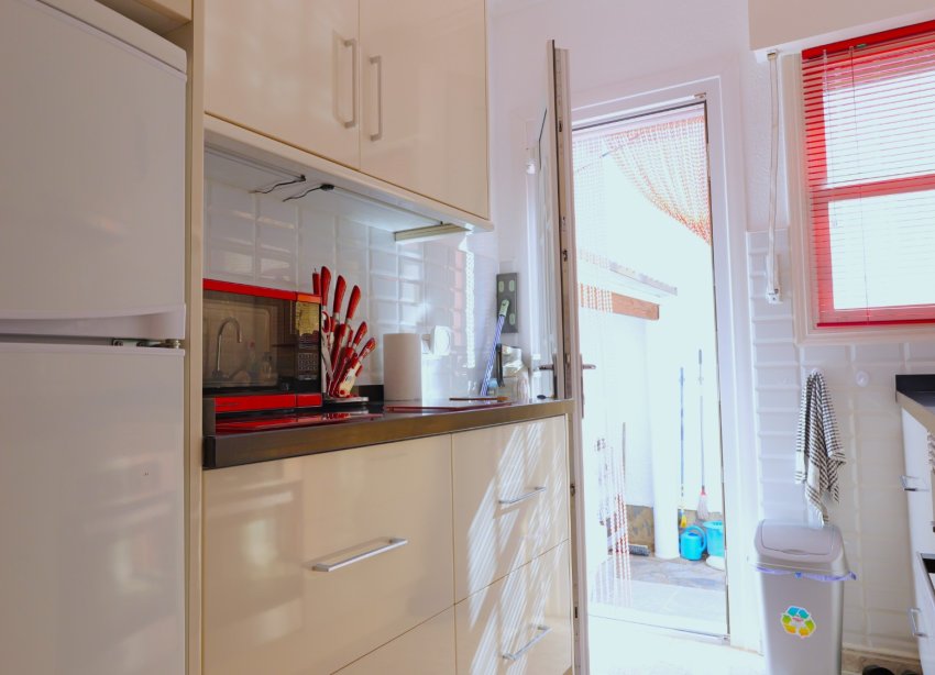 Resale - Villa - Torrevieja - Urbanización San Luis