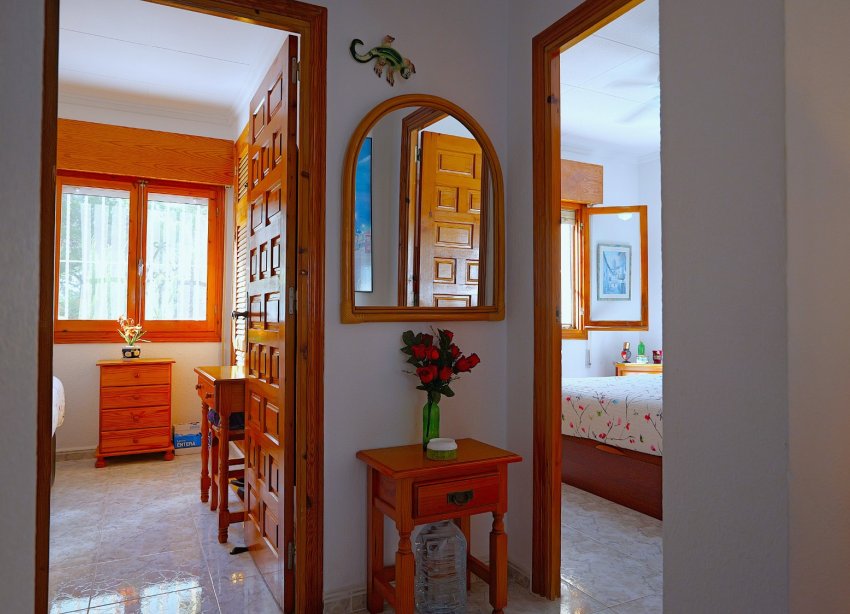 Resale - Villa - Torrevieja - Urbanización San Luis