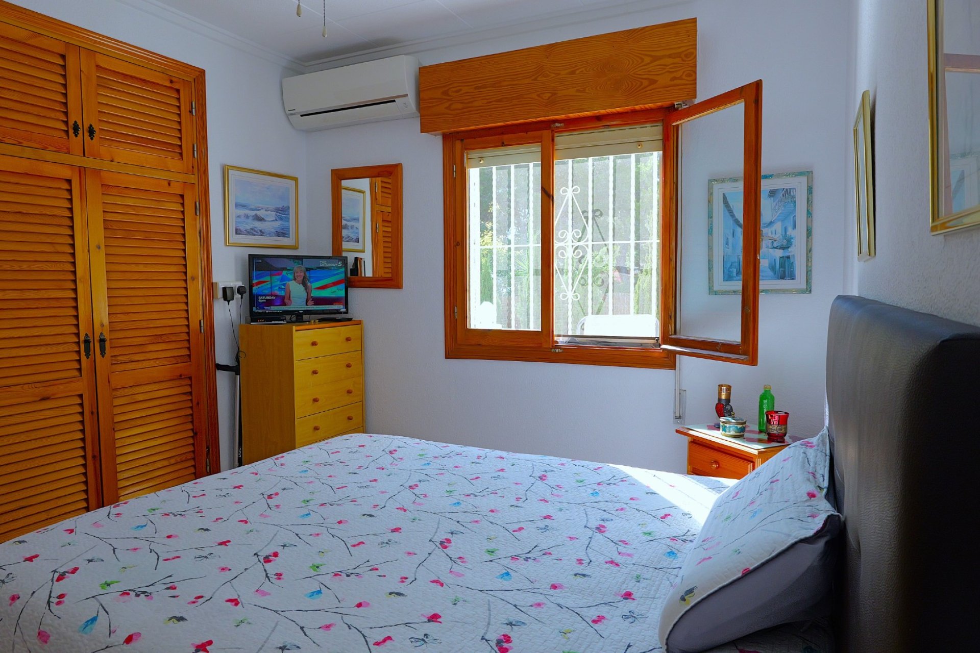 Resale - Villa - Torrevieja - Urbanización San Luis