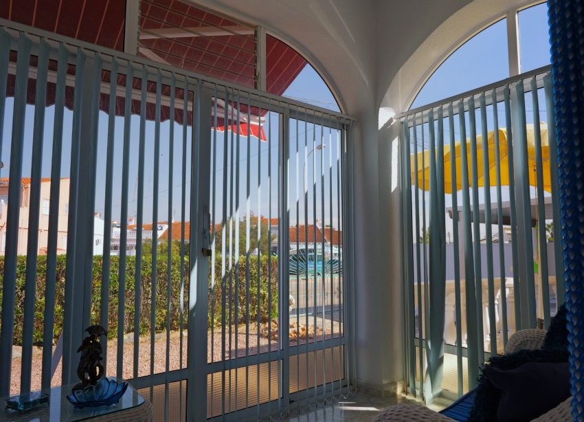 Resale - Villa - Torrevieja - Urbanización San Luis