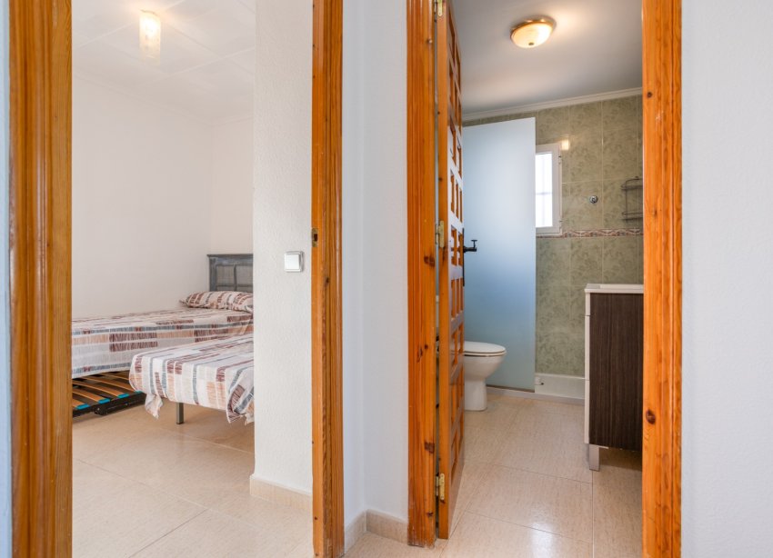 Resale - Villa - Torrevieja - Urbanización San Luis