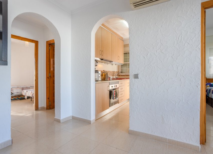 Resale - Villa - Torrevieja - Urbanización San Luis