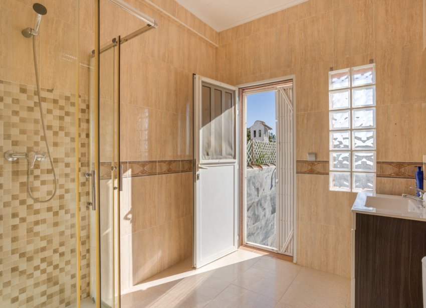 Resale - Villa - Torrevieja - Urbanización San Luis