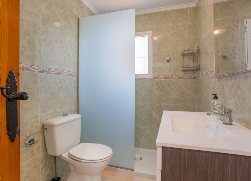 Resale - Villa - Torrevieja - Urbanización San Luis