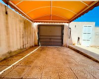 Resale - - VILLA - Torrevieja - Urbanización San Luis