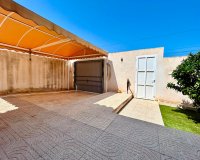 Resale - - VILLA - Torrevieja - Urbanización San Luis