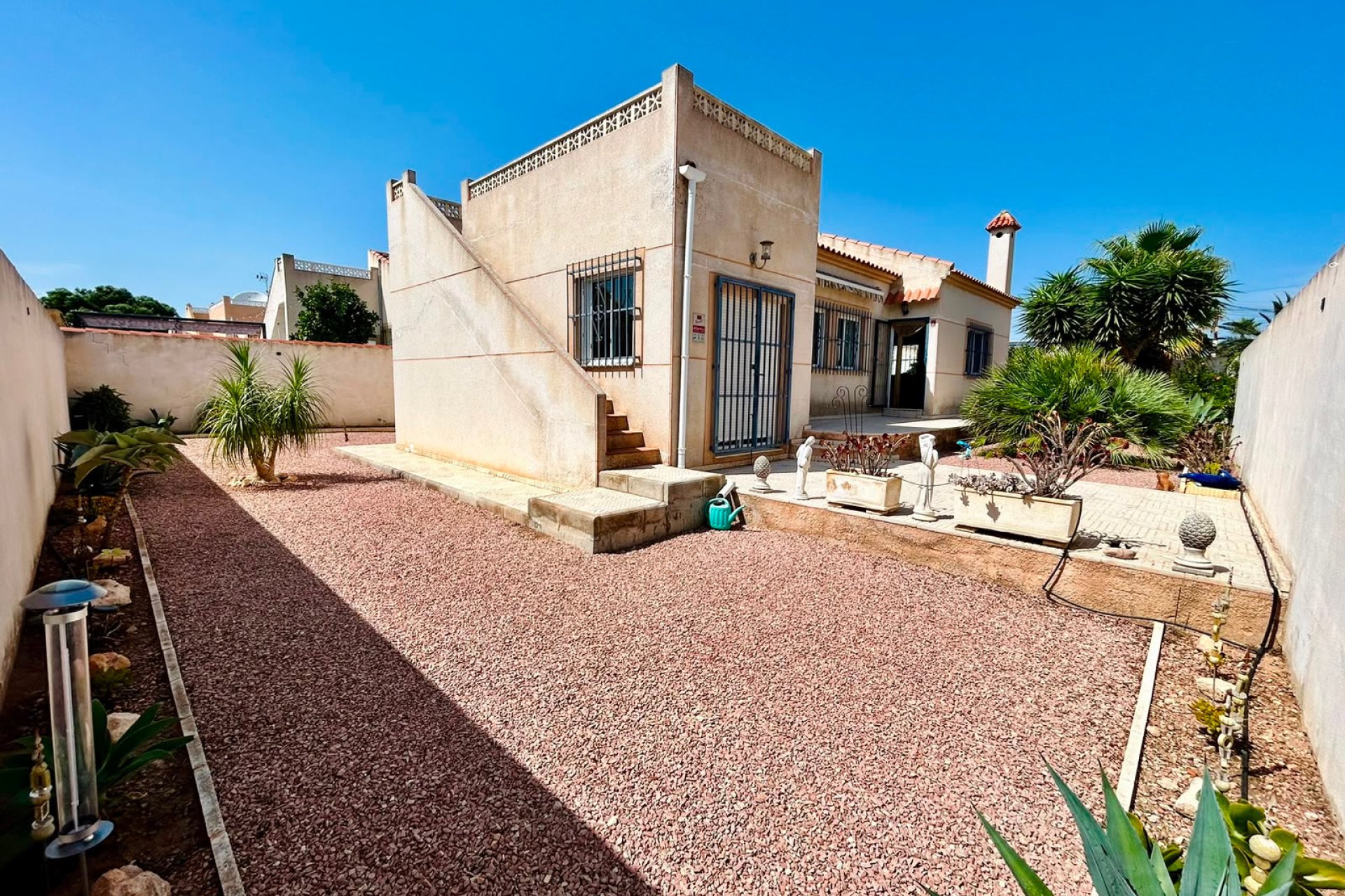 Resale - - VILLA - Torrevieja - Urbanización San Luis