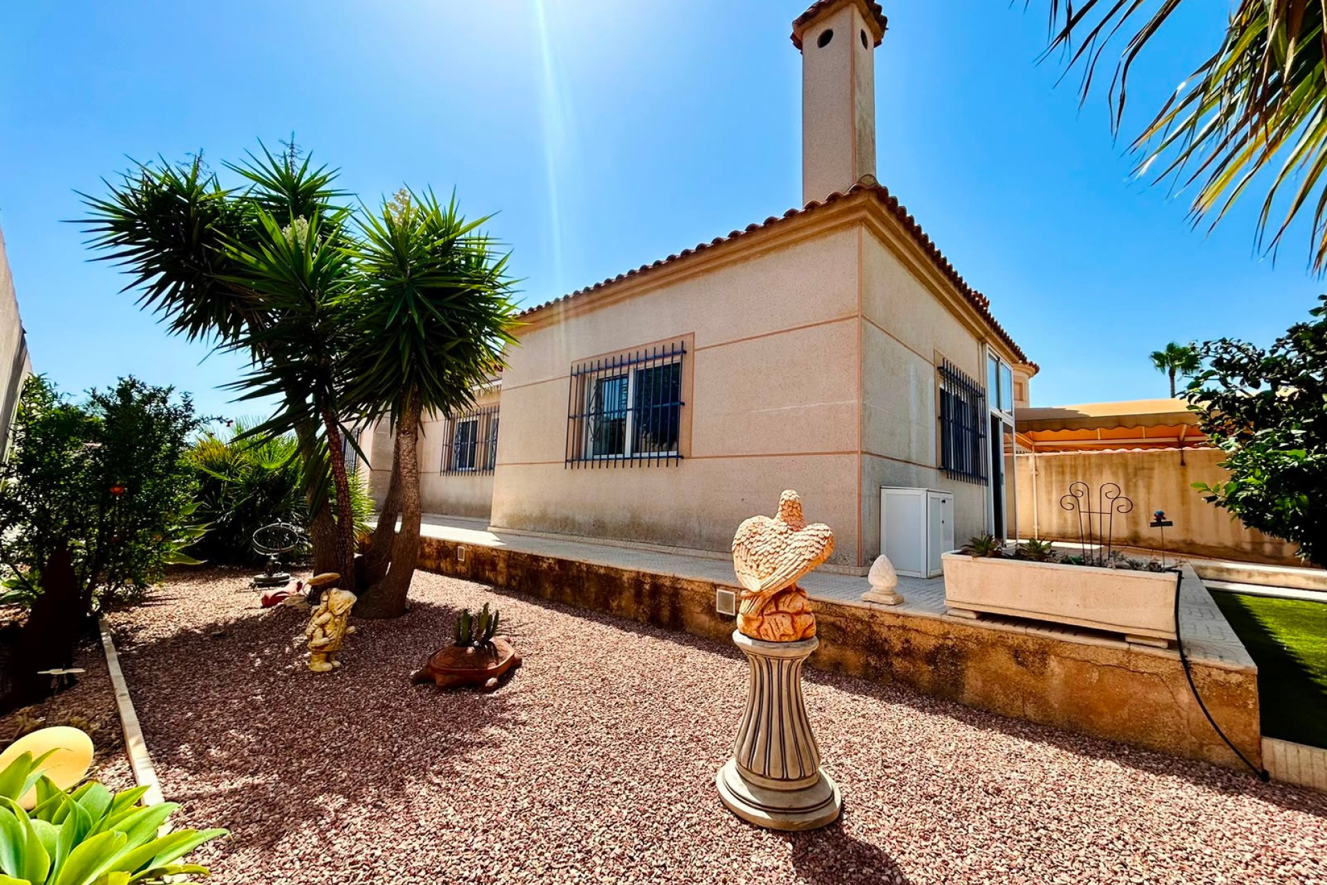 Resale - - VILLA - Torrevieja - Urbanización San Luis