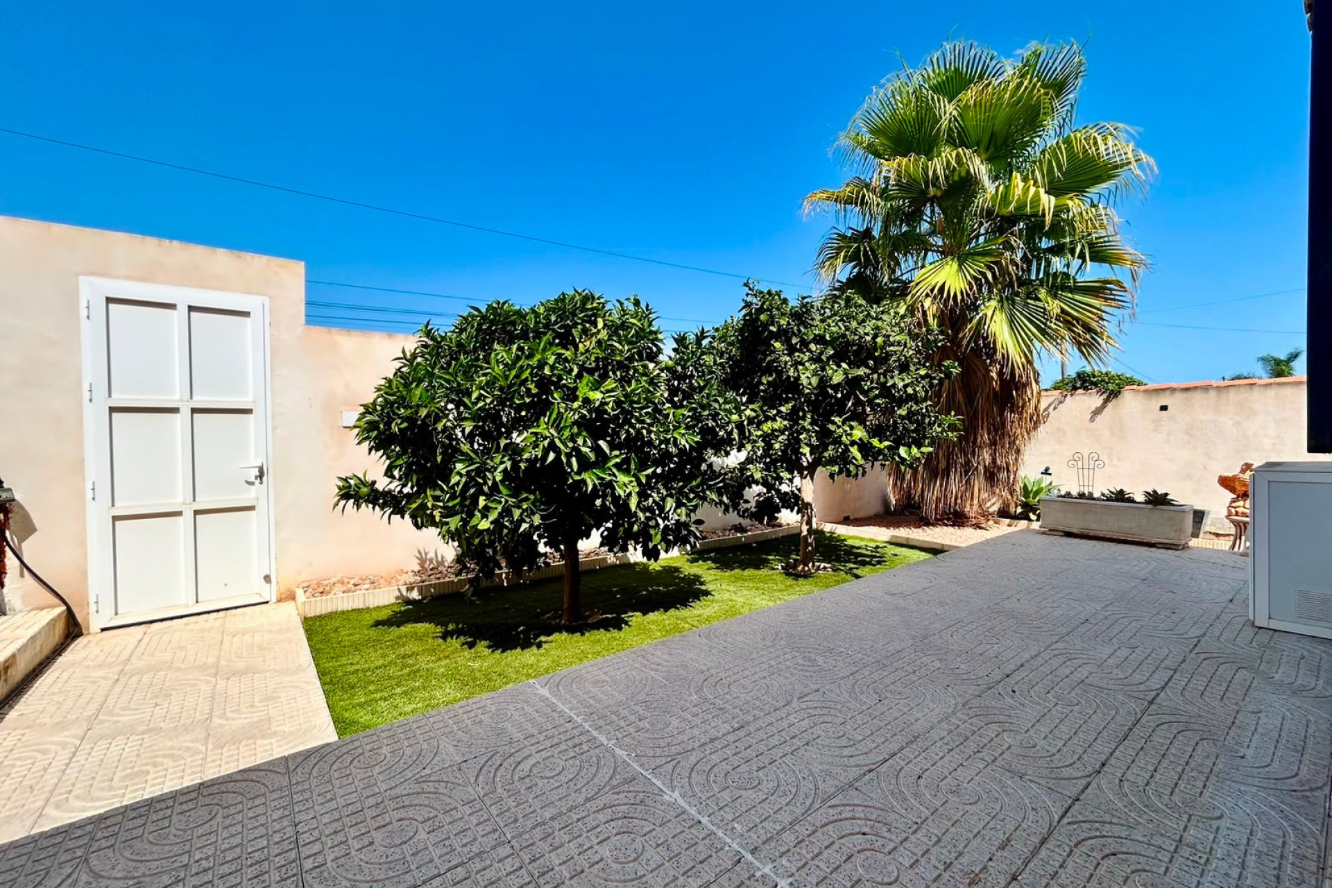 Resale - - VILLA - Torrevieja - Urbanización San Luis