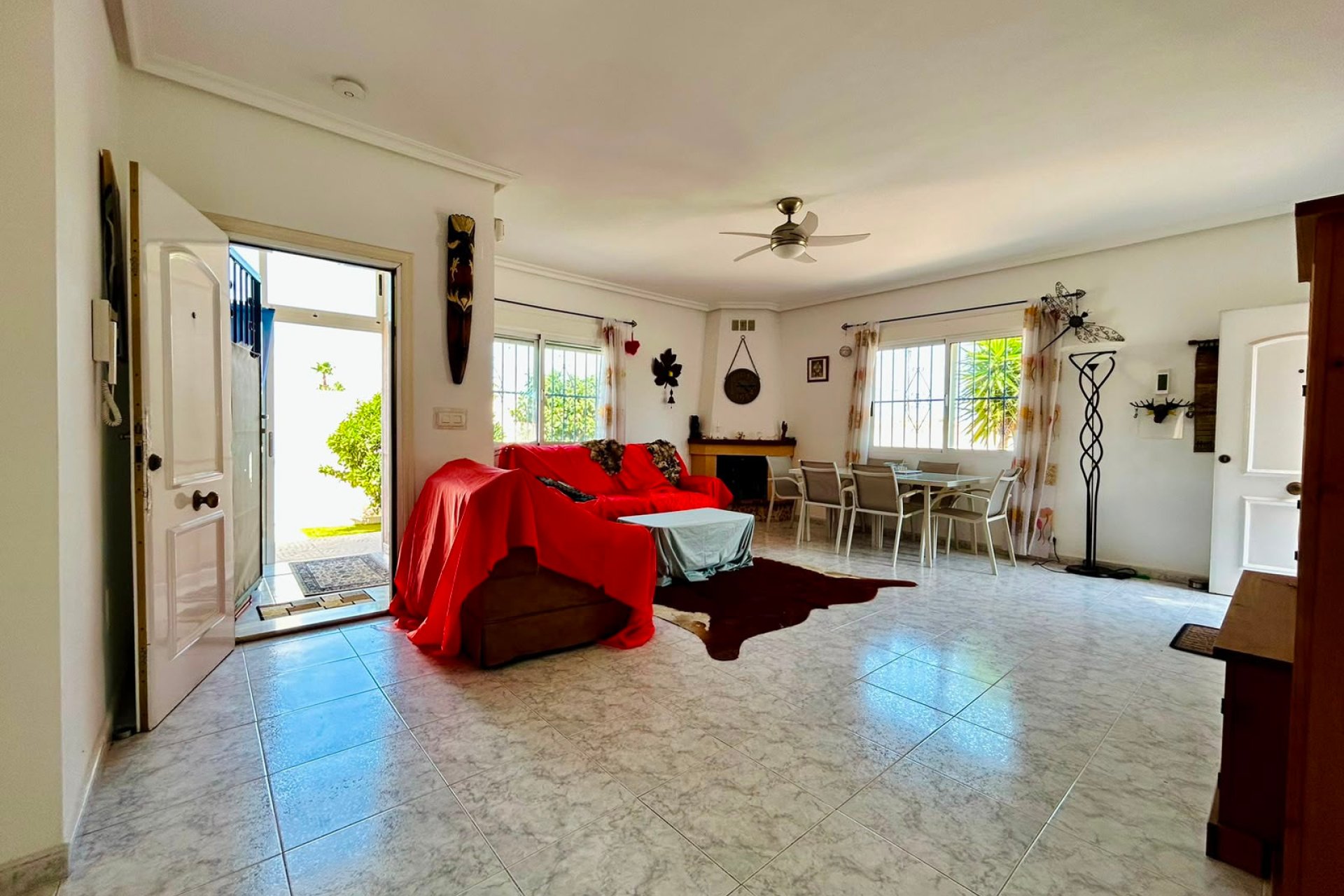 Resale - - VILLA - Torrevieja - Urbanización San Luis