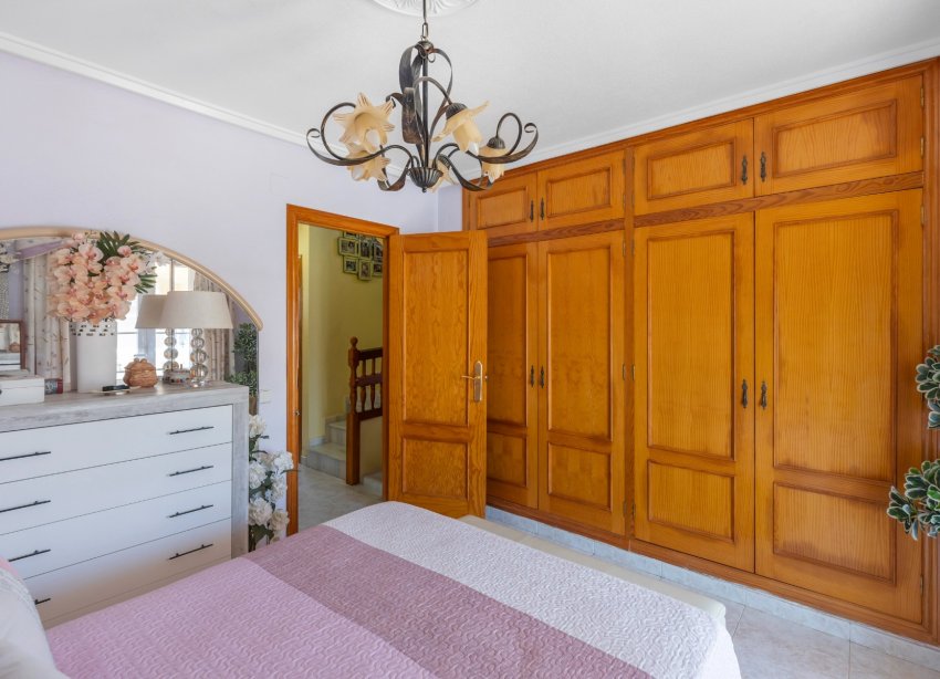 Resale - Villa - Torrevieja - Zona los Frutales